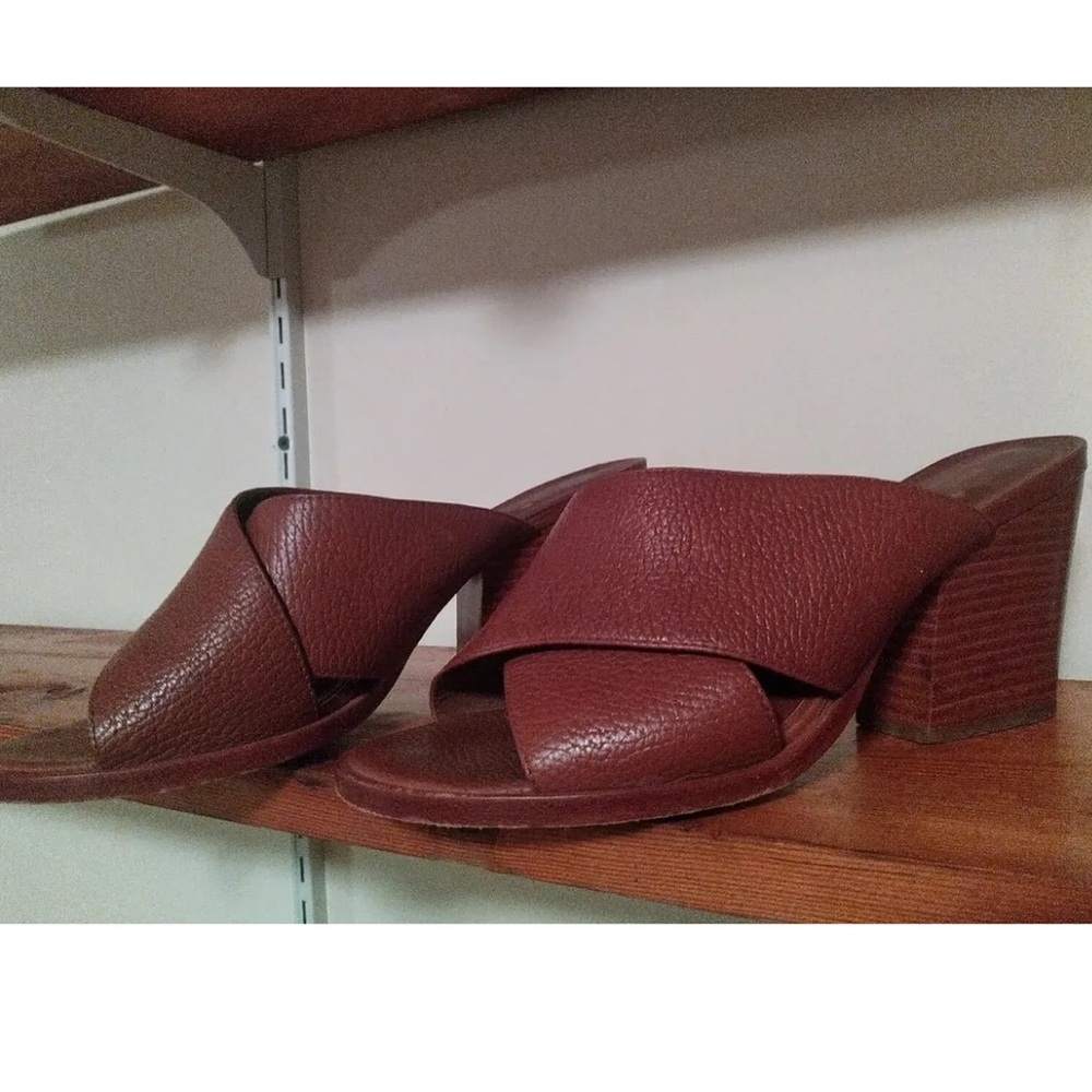Kate spade caramel color sandals heels size 7.5 block heel